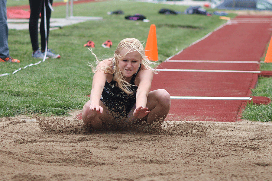 Boys and girls track team place at Shawnee Mission North Relays Mill