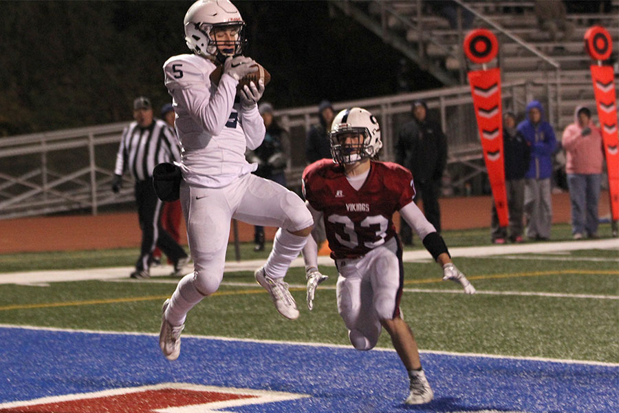 Jaguars defeat Topeka-Seaman 31-7 in first playoff game – Mill