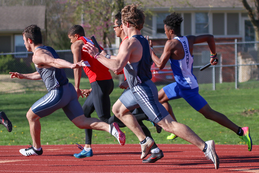 gallery-both-track-teams-place-first-at-shawnee-mission-west-relays-mill-valley-news