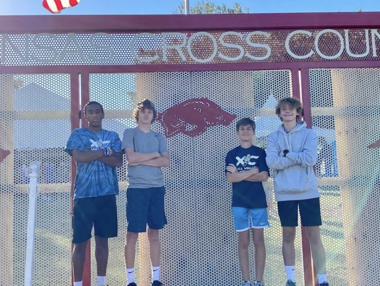 Cross country competes in the Chile Pepper Cross Country Festival in