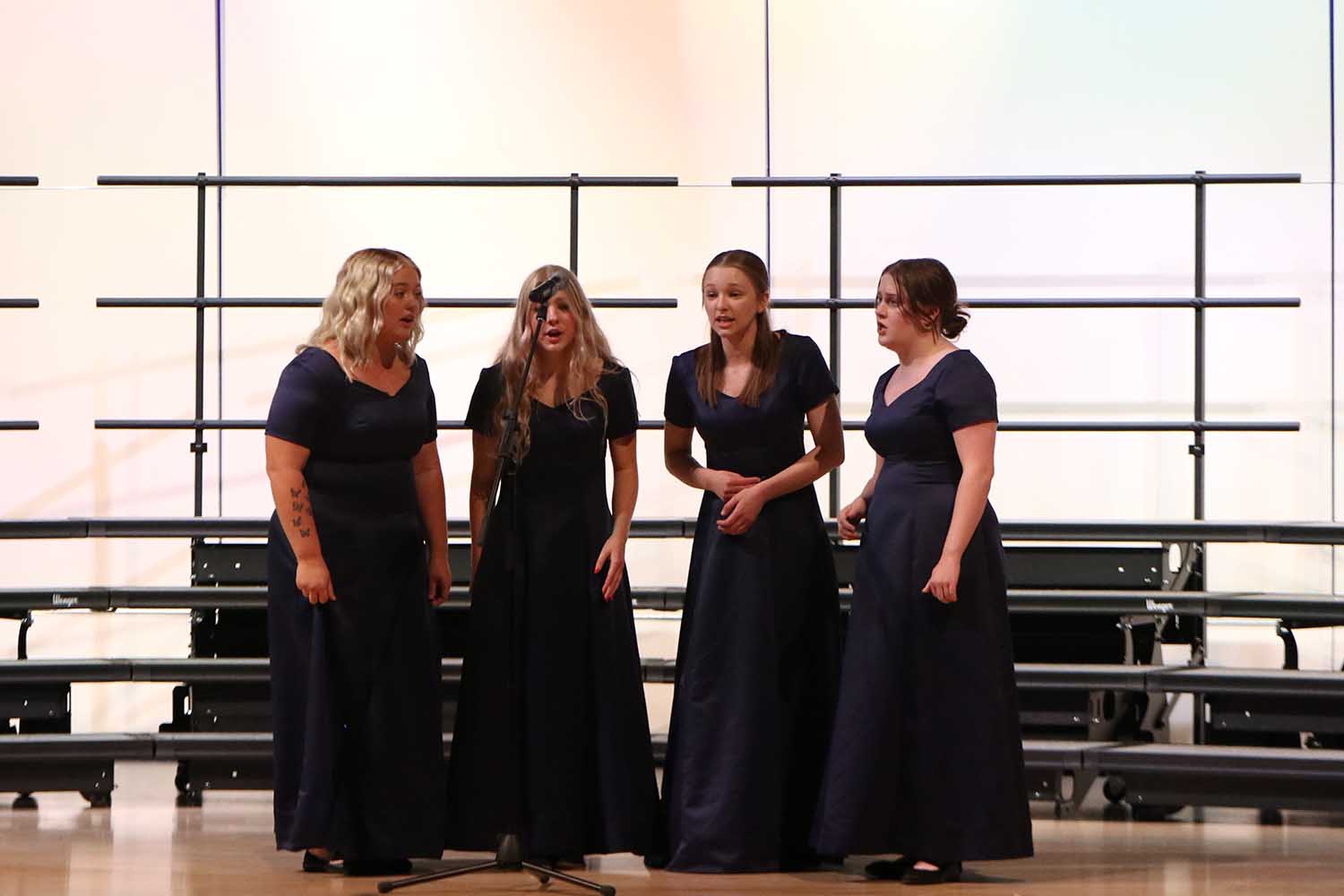 The choir department holds their first concert of the year – Mill Valley  News